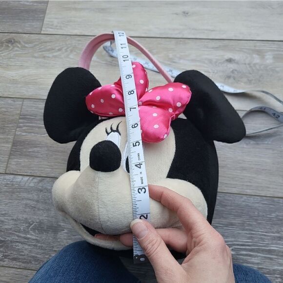 adorable Minnie Mouse head plush baskets with handles! This set includes 2 baske - Picture 4 of 16